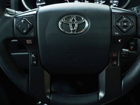 Used 2018 Toyota Sequoia SR5 image 19