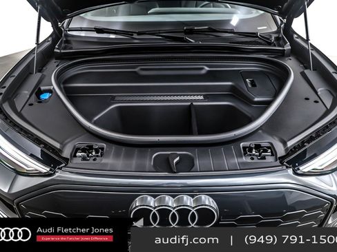 Used 2025 Audi Q6 e-tron Premium w/ Convenience Package image 11