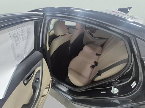 Used 2016 Hyundai Elantra SE FWD image 30