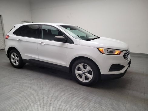 Used 2020 Ford Edge SE image 11