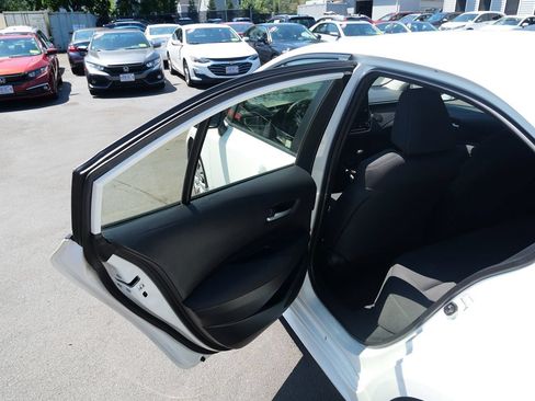Used 2020 Toyota Corolla LE FWD image 27