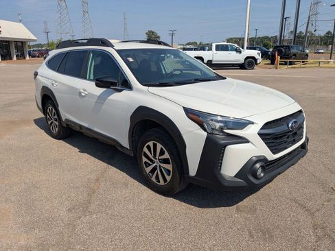 Used 2024 Subaru Outback Premium image 8