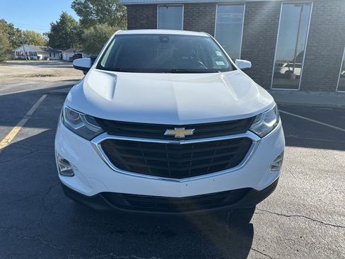 Used 2020 Chevrolet Equinox LT w/ Driver Convenience Package image 3