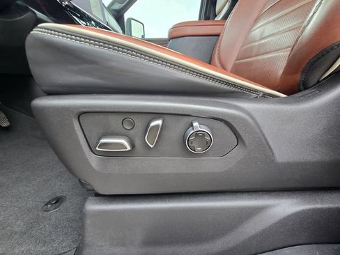 Used 2025 GMC Sierra 2500 Denali Ultimate AWD/4WD image 24