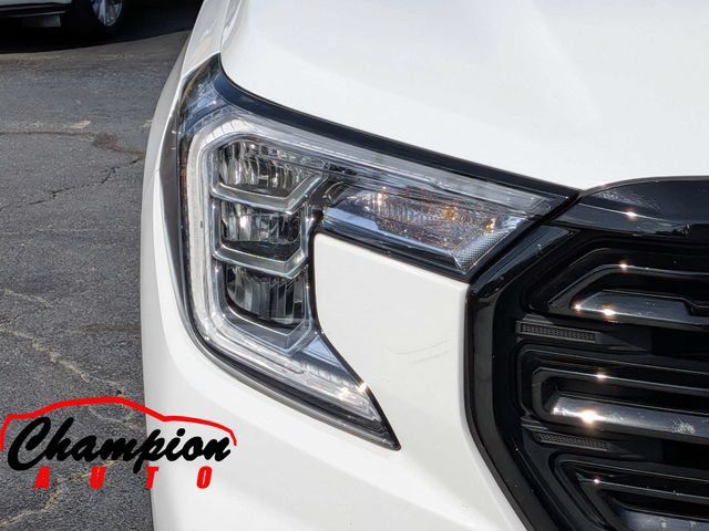 Used 2022 GMC Terrain SLT w/ Infotainment Package II FWD image 11