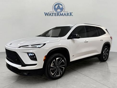 Used 2025 Buick Enclave Sport Touring image 1