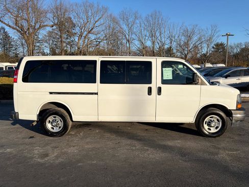 Used 2021 Chevrolet Express 3500 LT w/ LT Preferred Equipment Group image 6