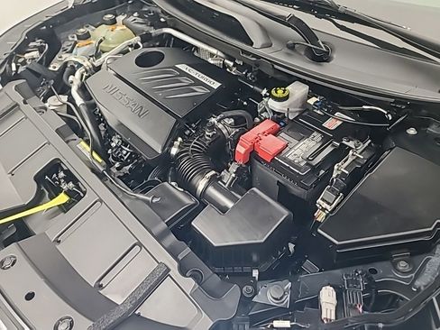 Used 2025 Nissan Rogue SV image 37