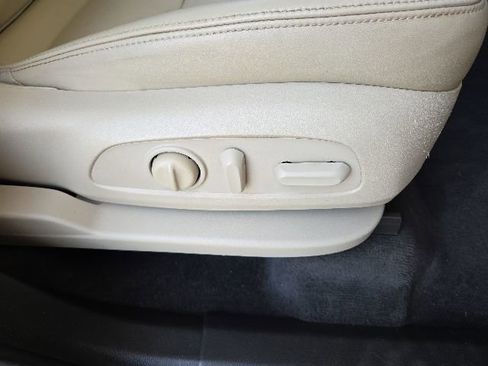 Used 2020 Buick Enclave Essence FWD image 47