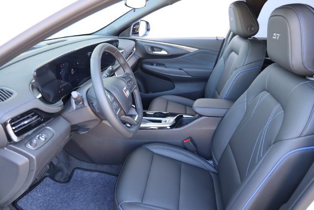 New 2026 Buick Envista Sport Touring w/ Convenience I Package FWD image 12