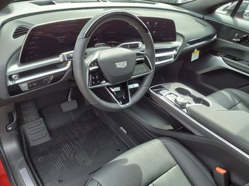 New 2025 Cadillac Lyriq Luxury image 3