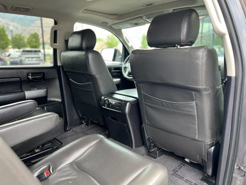 Used 2022 Toyota Sequoia TRD Sport AWD/4WD image 27