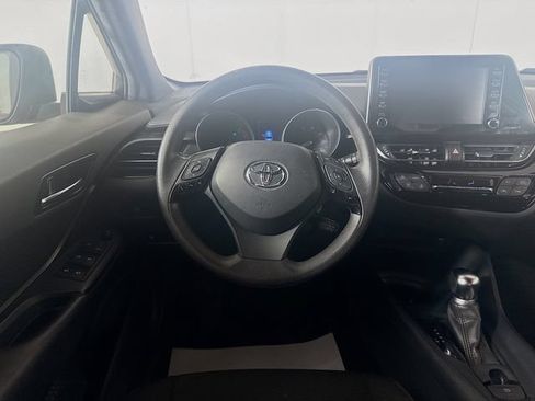 Used 2019 Toyota C-HR LE FWD image 21