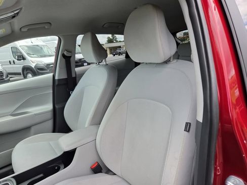 Used 2025 Hyundai Kona SEL FWD image 10