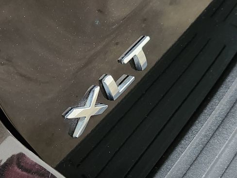 Used 2022 Ford Expedition XLT image 26