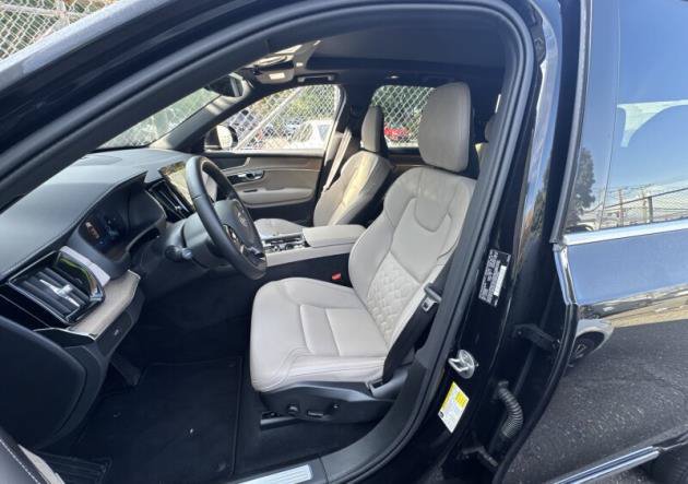 Certified 2025 Volvo XC90 B5 Core AWD/4WD image 7