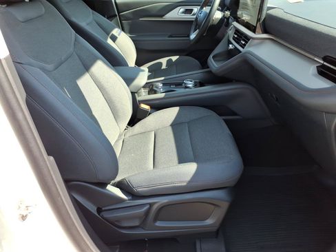 Used 2026 Ford Explorer Active AWD/4WD image 8