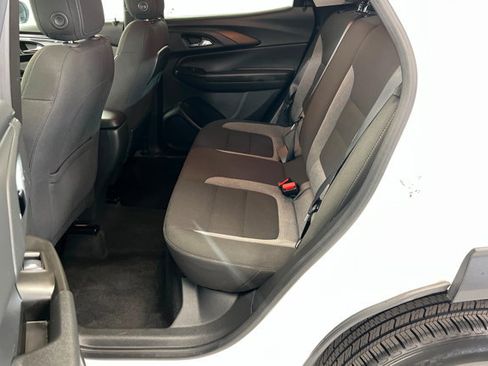 Used 2025 Chevrolet TrailBlazer LT AWD/4WD image 21