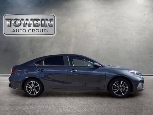 Certified 2023 Kia Forte LXS FWD image 3