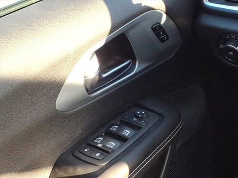 New 2026 Chrysler Pacifica Limited w/ S Appearance Package image 12