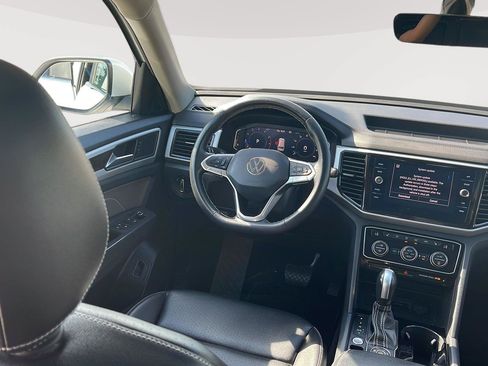 Used 2023 Volkswagen Atlas SE w/ Panoramic Sunroof Package AWD/4WD image 19