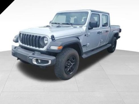Used 2024 Jeep Gladiator Sport AWD/4WD image 1