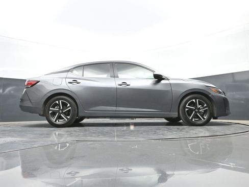 Used 2025 Nissan Sentra SV FWD image 37