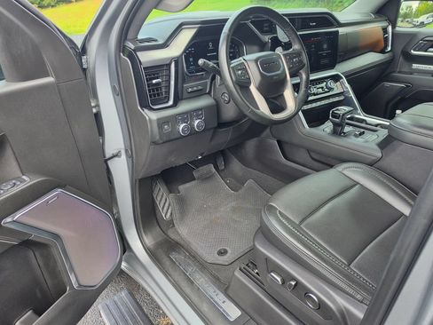 Used 2015 GMC Yukon Denali w/ Premium Package AWD/4WD image 6