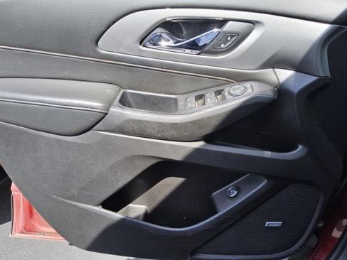 Used 2019 Chevrolet Traverse RS AWD/4WD image 7