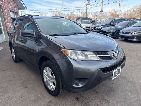 Used 2013 Toyota RAV4 LE image 3