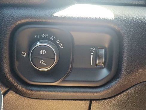 Used 2023 RAM 3500 Big Horn w/ Night Edition AWD/4WD image 27