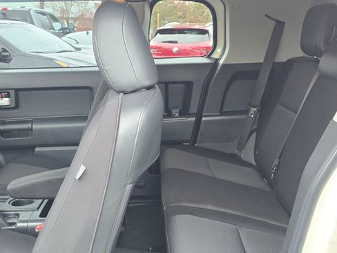 Used 2014 Toyota FJ Cruiser 4WD w/ Convenience Package image 19