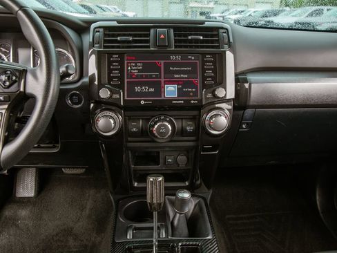 Used 2021 Toyota 4Runner TRD Off-Road Premium w/ Moonroof Package AWD/4WD image 15