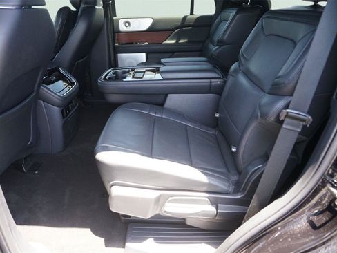Used 2023 Lincoln Navigator Reserve AWD/4WD image 13