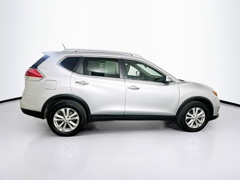 Used 2016 Nissan Rogue SV image 10