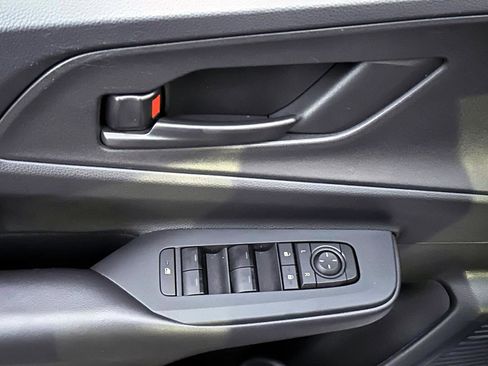 Used 2024 Toyota Prius Prime SE image 11