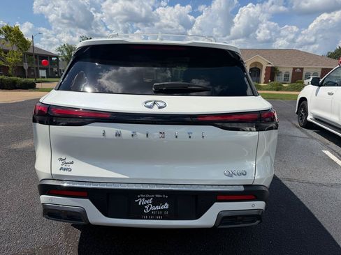 Used 2023 INFINITI QX60 Sensory w/ Vision Package AWD/4WD image 6