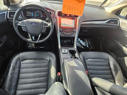 Used 2019 Ford Fusion SEL image 21
