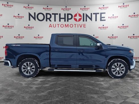 Used 2022 Chevrolet Silverado 1500 LT w/ Bed Protection Package image 8