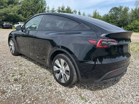 Used 2023 Tesla Model Y Long Range AWD/4WD image 6
