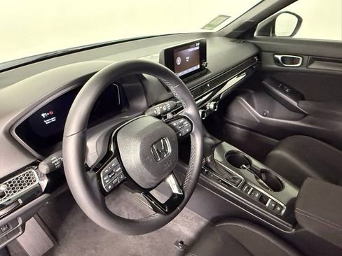 Used 2023 Honda Civic Sport image 16