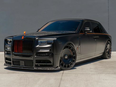 Used 2026 Rolls-Royce Phantom Sedan RWD image 3