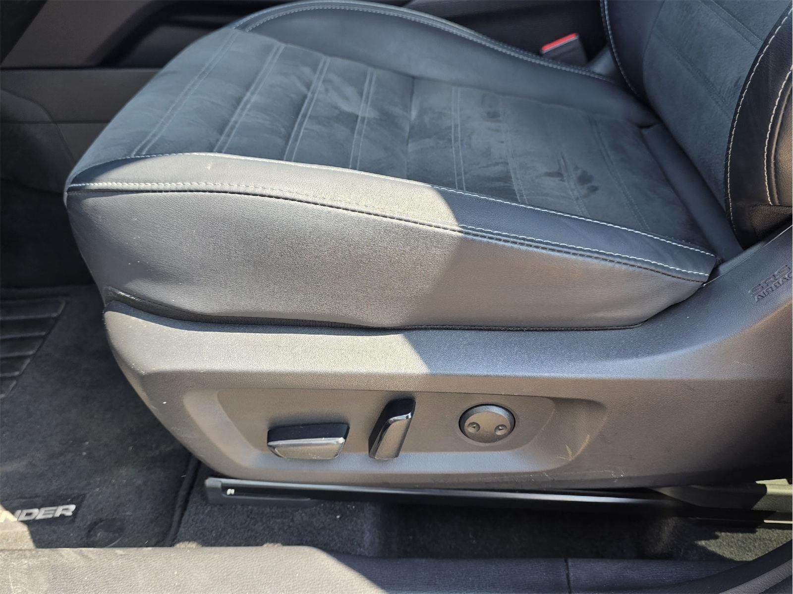 Used 2024 Mitsubishi Outlander SE FWD image 25