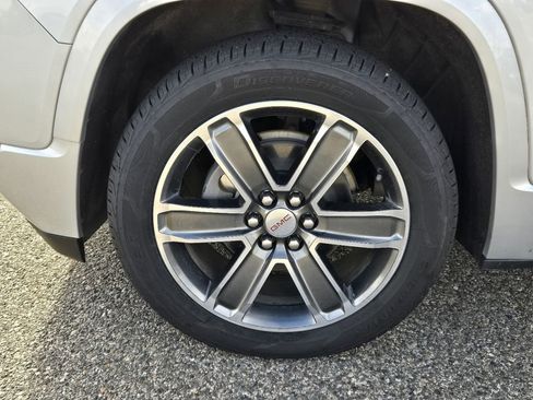 Used 2017 GMC Acadia Denali image 8