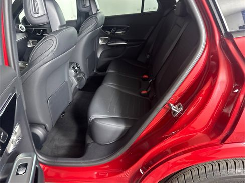 Certified 2025 Mercedes-Benz GLC 300 4MATIC image 23