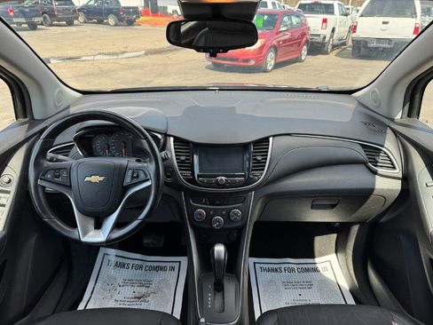 Used 2017 Chevrolet Trax LT w/ LT Convenience Package image 20