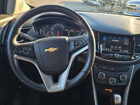 Used 2022 Chevrolet Trax LT w/ Driver Confidence Package image 13
