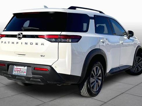 Certified 2024 Nissan Pathfinder SV image 12