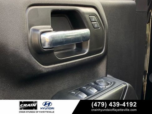 Used 2024 Chevrolet Silverado 2500 Custom w/ Custom Value Package image 10