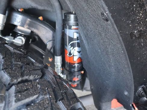 New 2025 Ford Bronco Badlands image 28